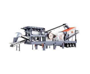 Four combination mobile crusher