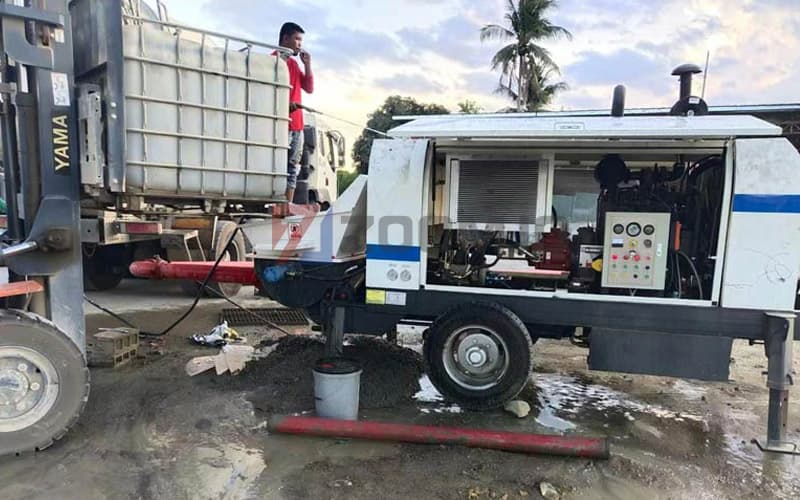 ZOOMJO拖挂式混凝土泵在马来西亚出售